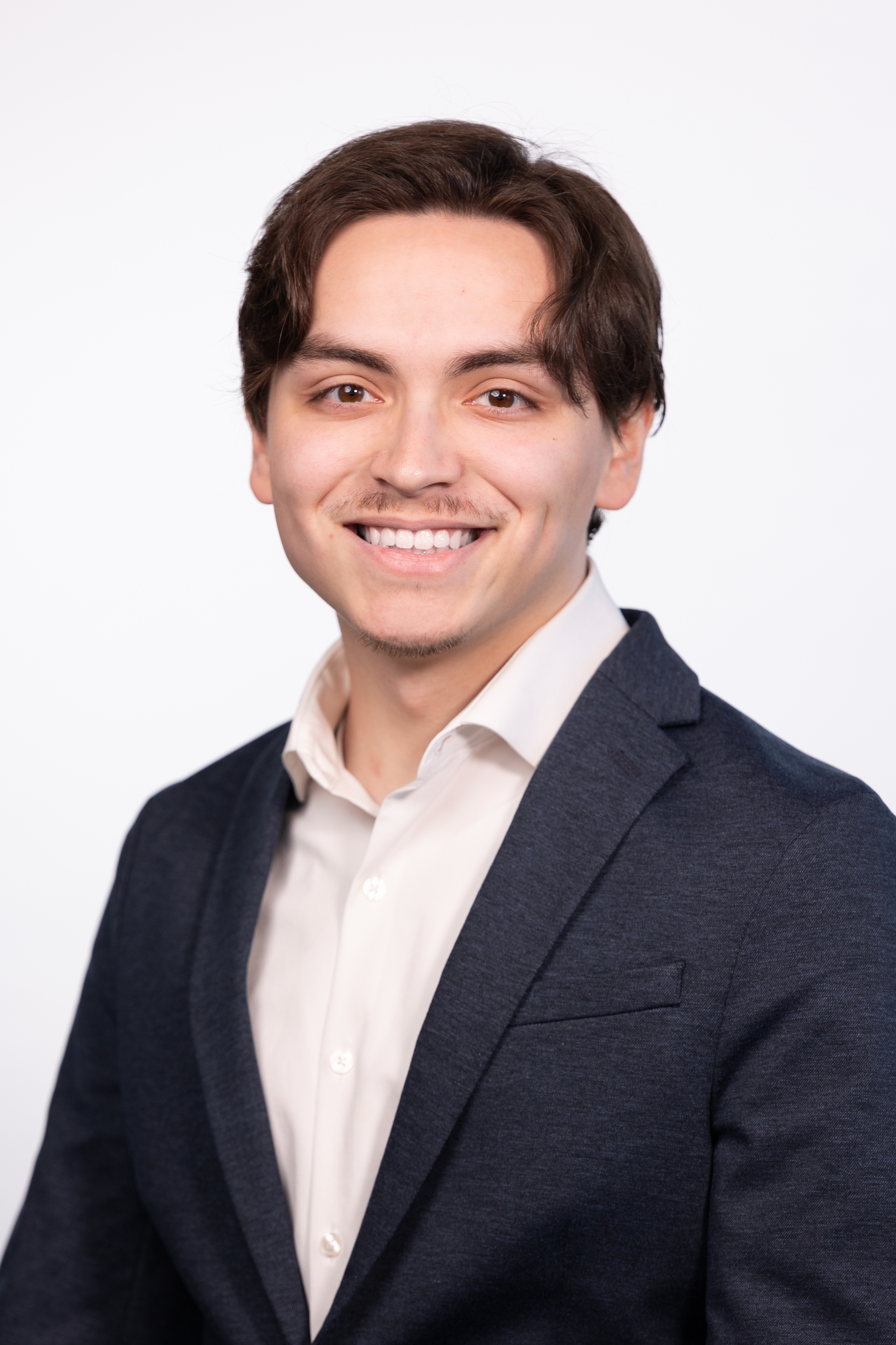 Austin Perez headshot